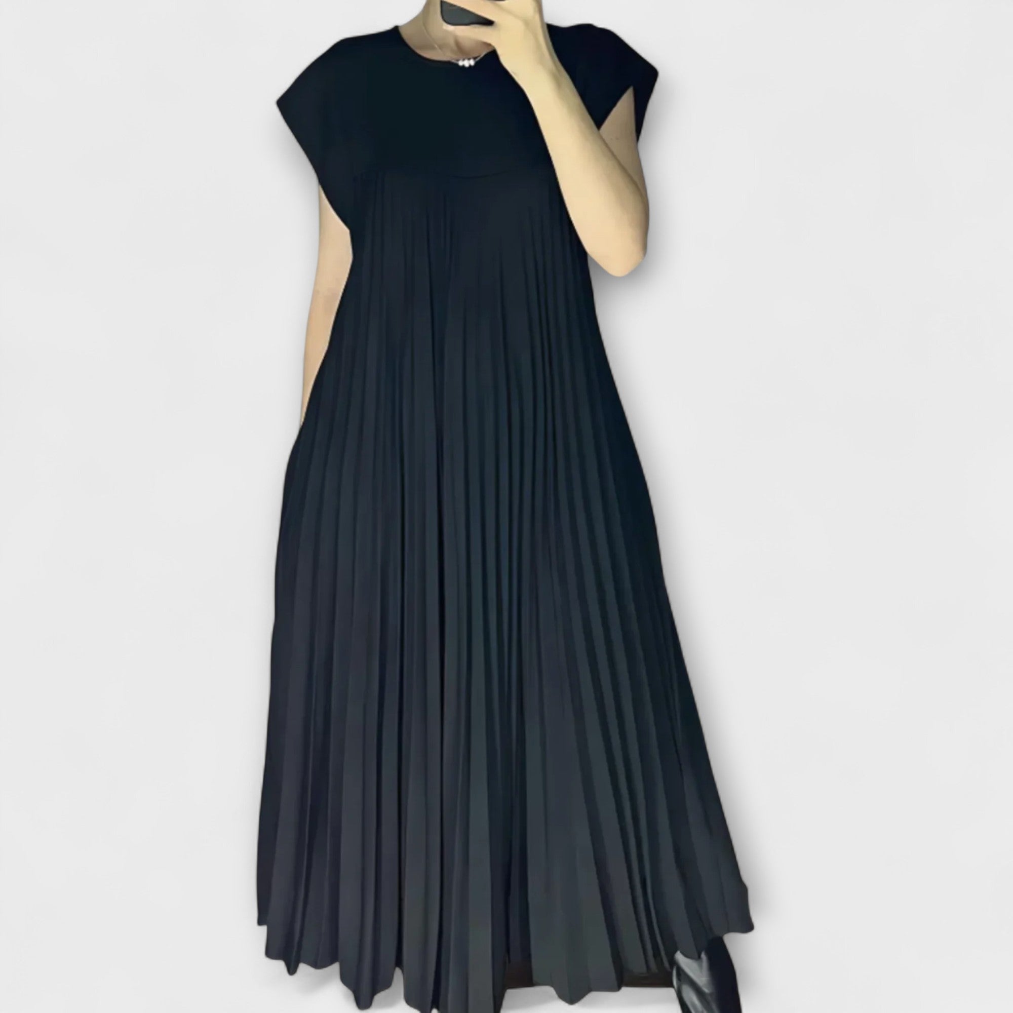 Zailer - Elegant Pleated Dress