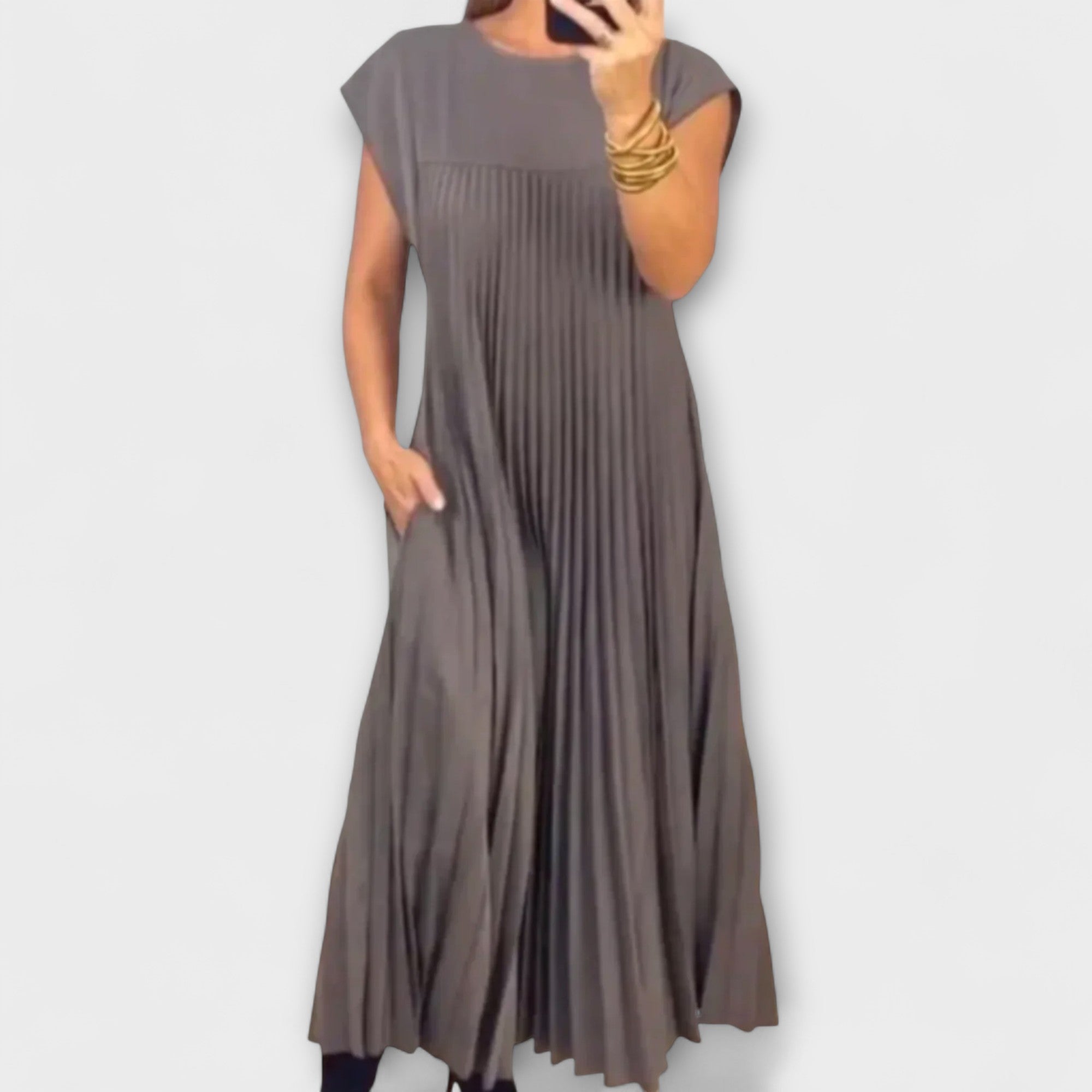 Zailer - Elegant Pleated Dress