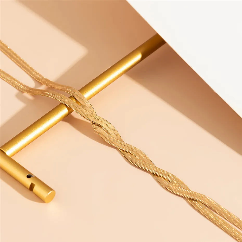 Elegant Adjustable Long Necklace with Snake Pattern