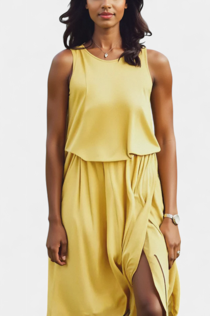 Dianne Sleeveless dress with side slit and loose silhouette