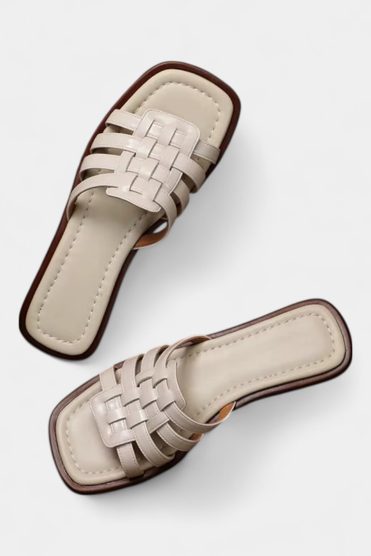 Roma Flat woven sandals